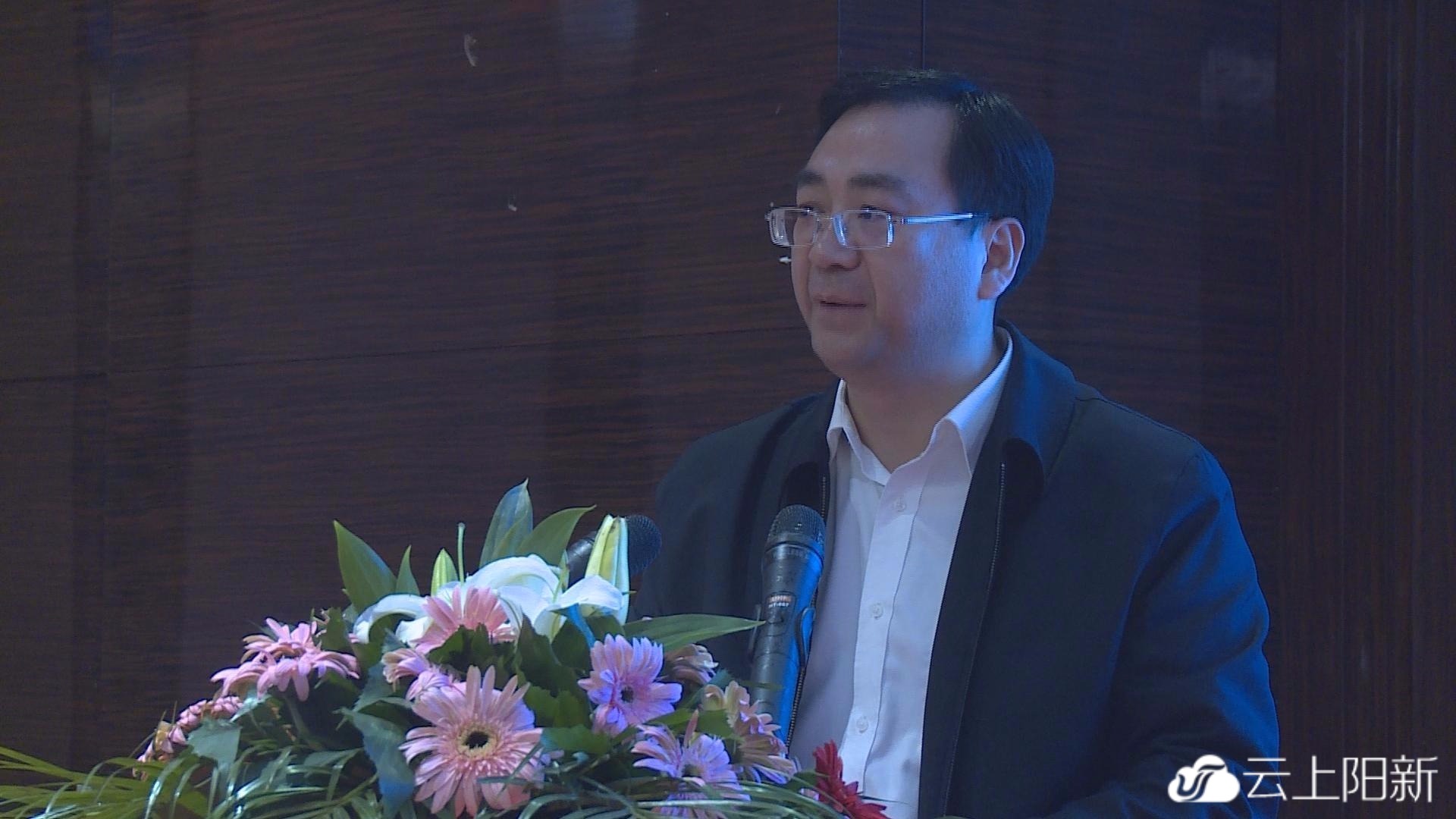 阳新举行2018年各界人士迎新春座谈会